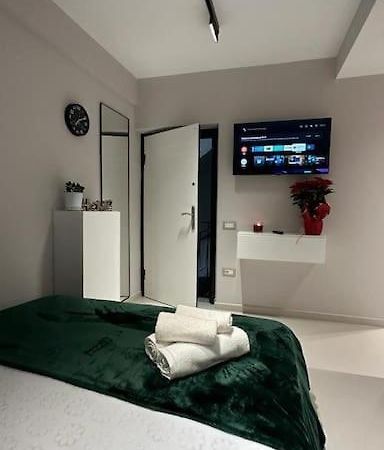 Host Apartament Elio Tirana Eksteriør billede