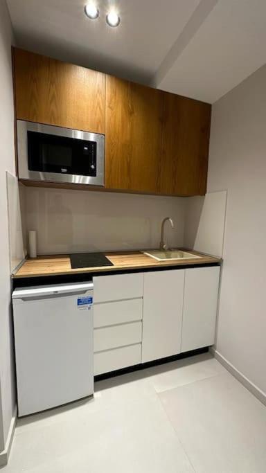 Host Apartament Elio Tirana Eksteriør billede